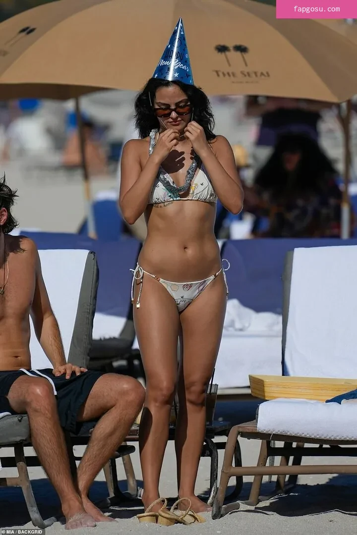 Camila Mendes