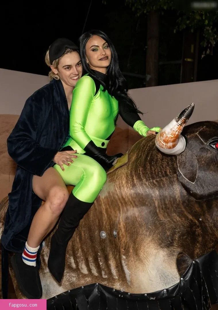 Camila Mendes