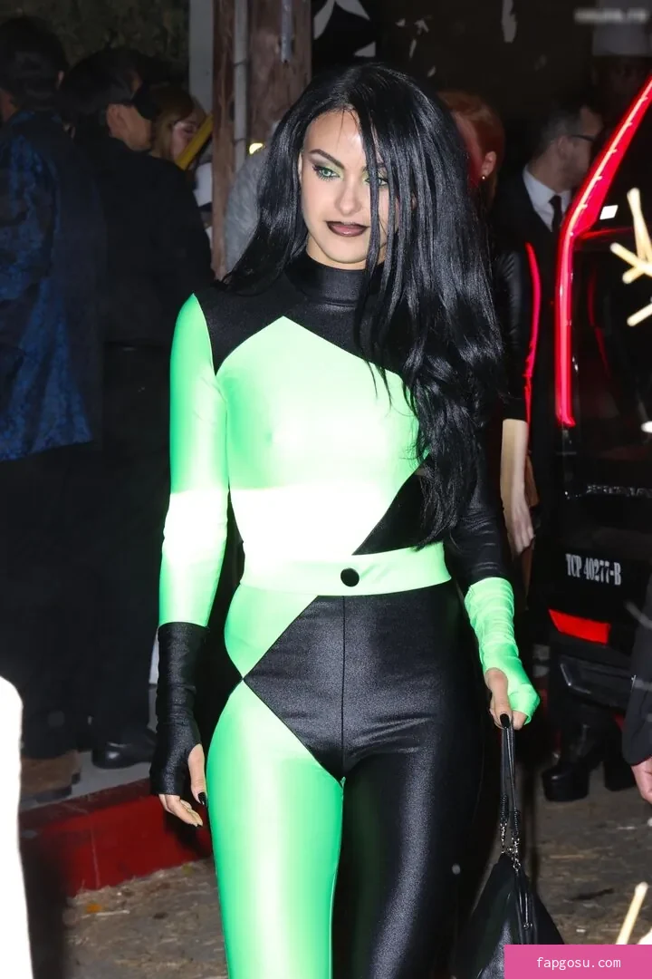 Camila Mendes