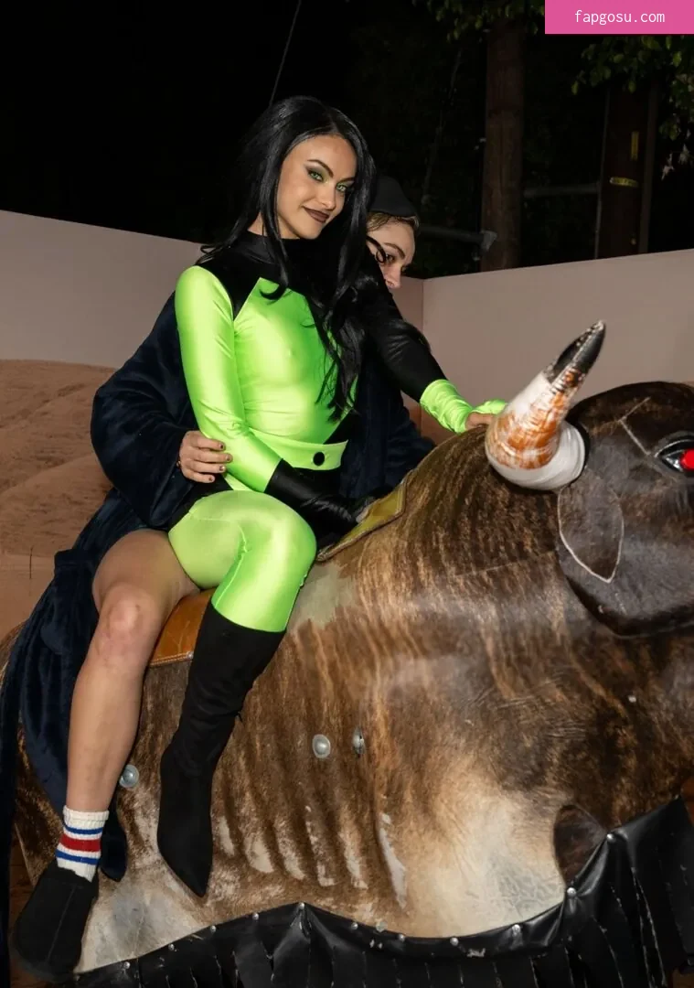 Camila Mendes