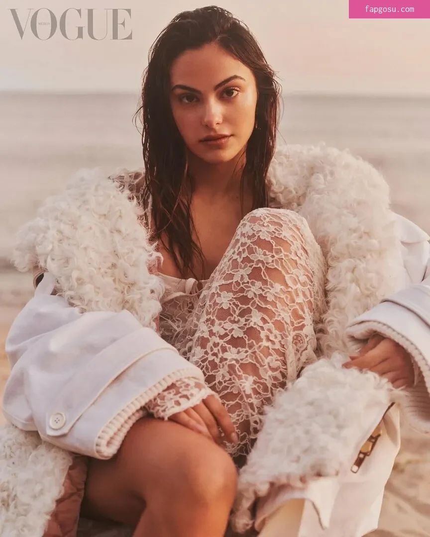 Camila Mendes