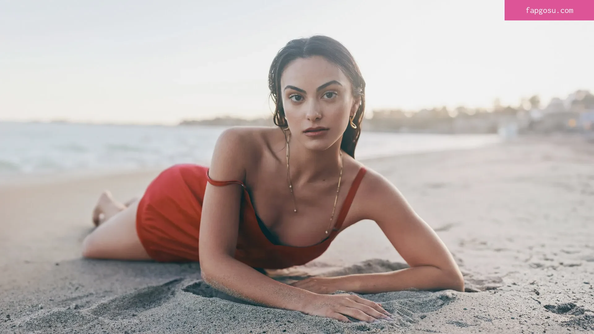 Camila Mendes