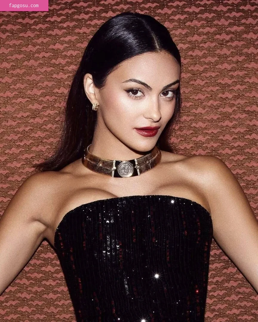 Camila Mendes