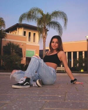 Carlie Marie content