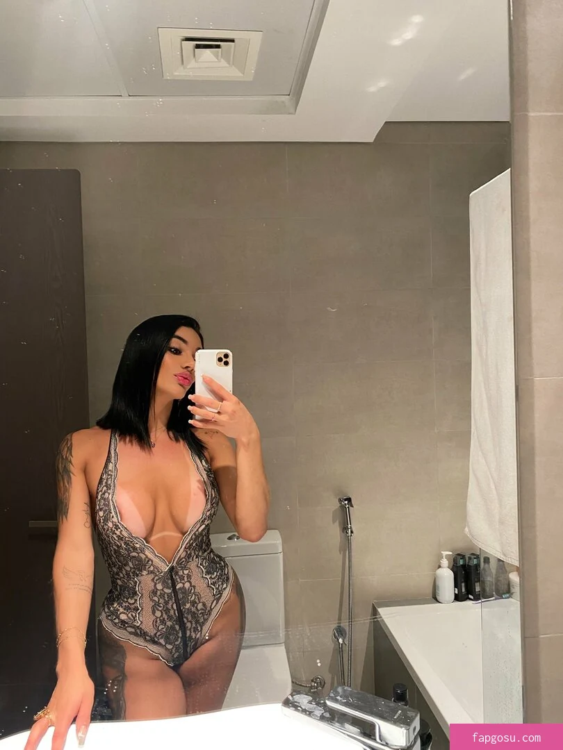 Caroline Martins