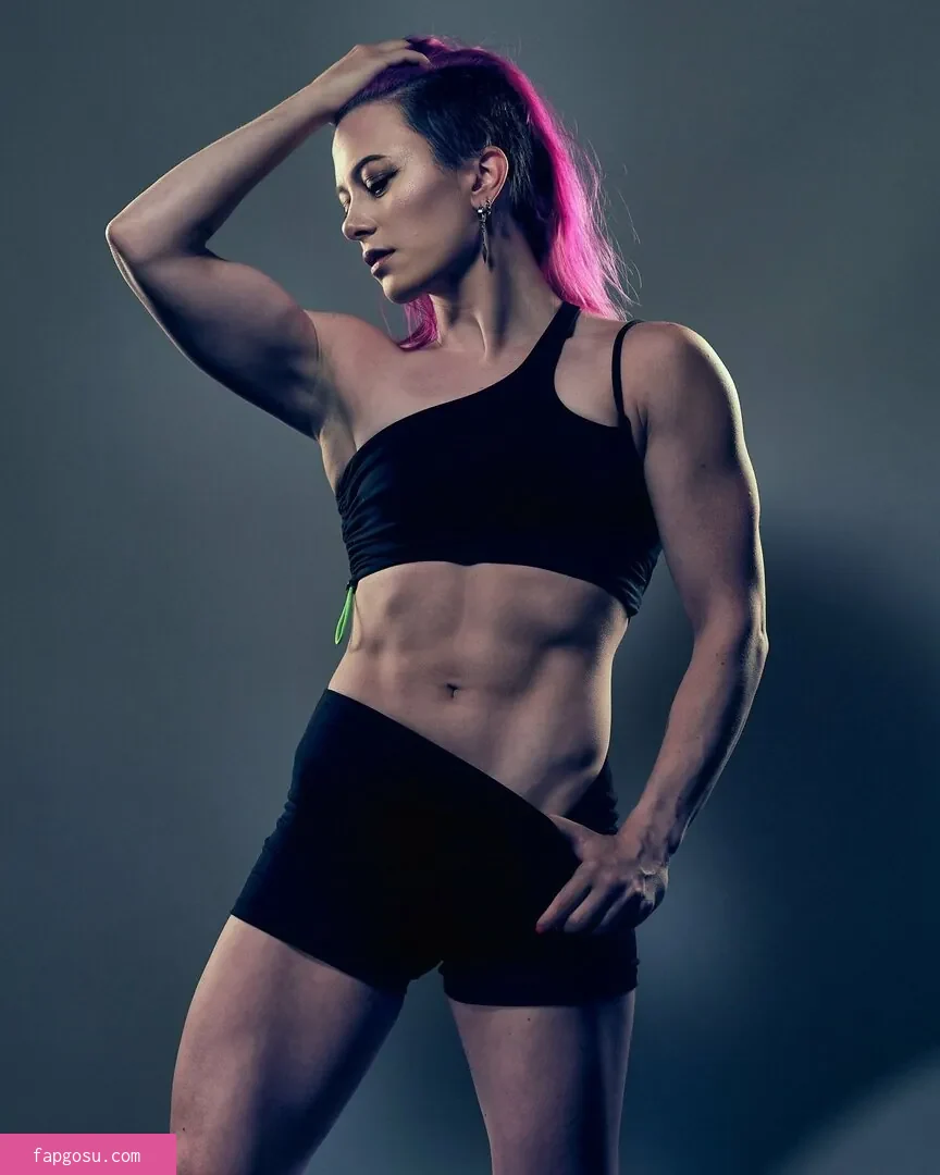 Claire Max