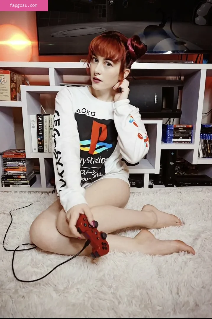 Claire Max