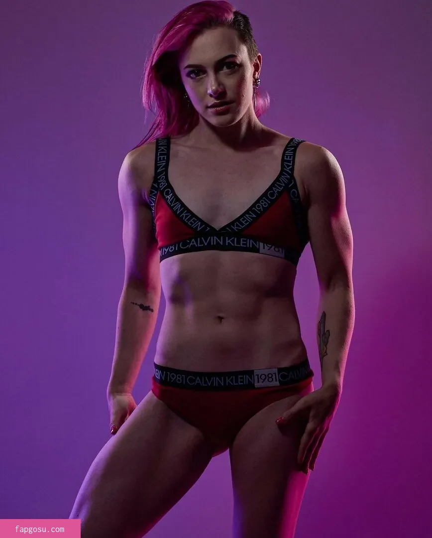 Claire Max