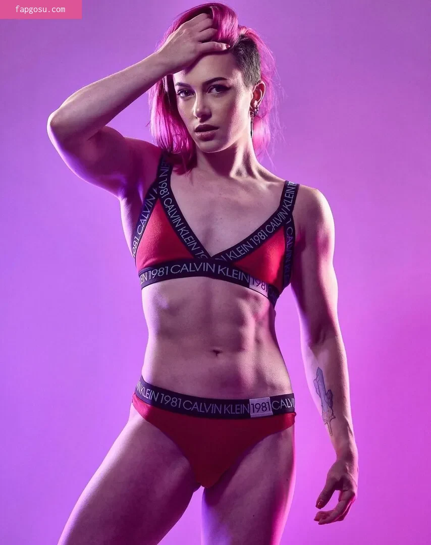 Claire Max