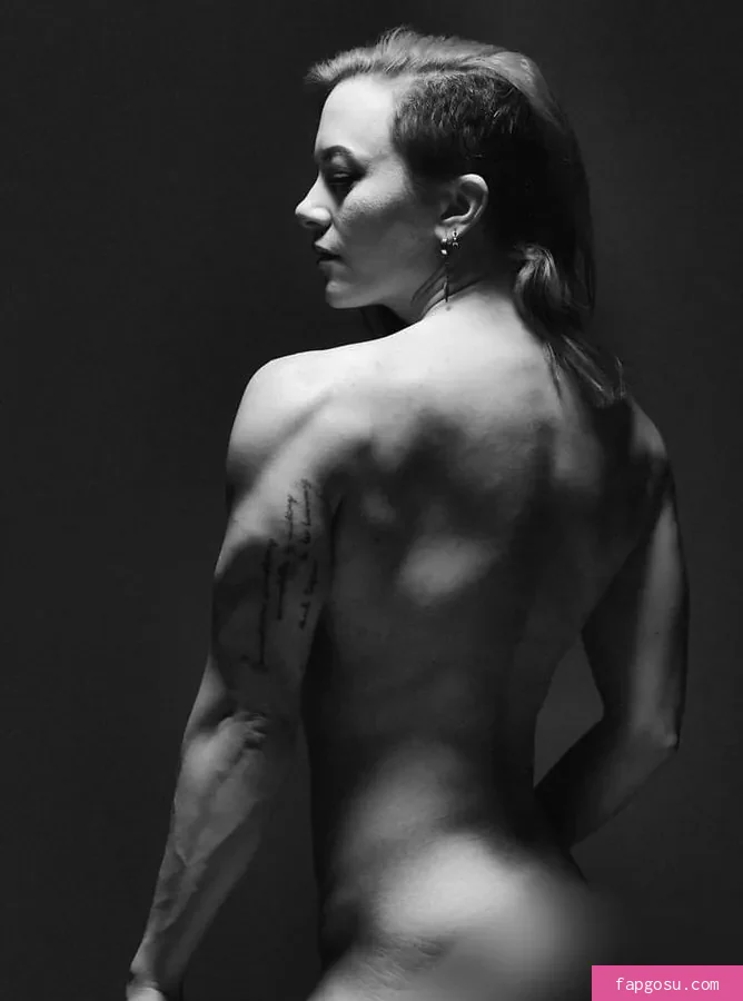 Claire Max