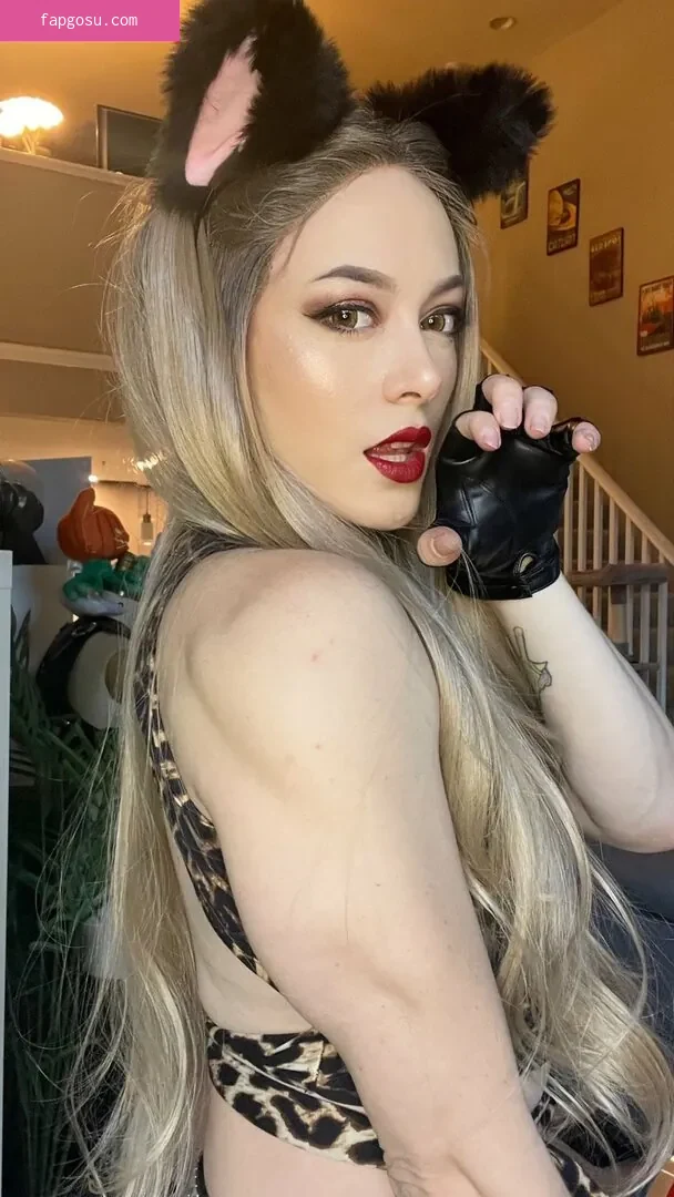 Claire Max