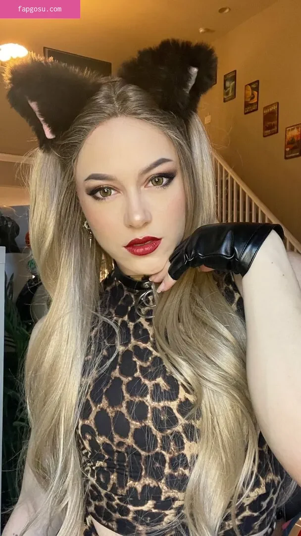 Claire Max