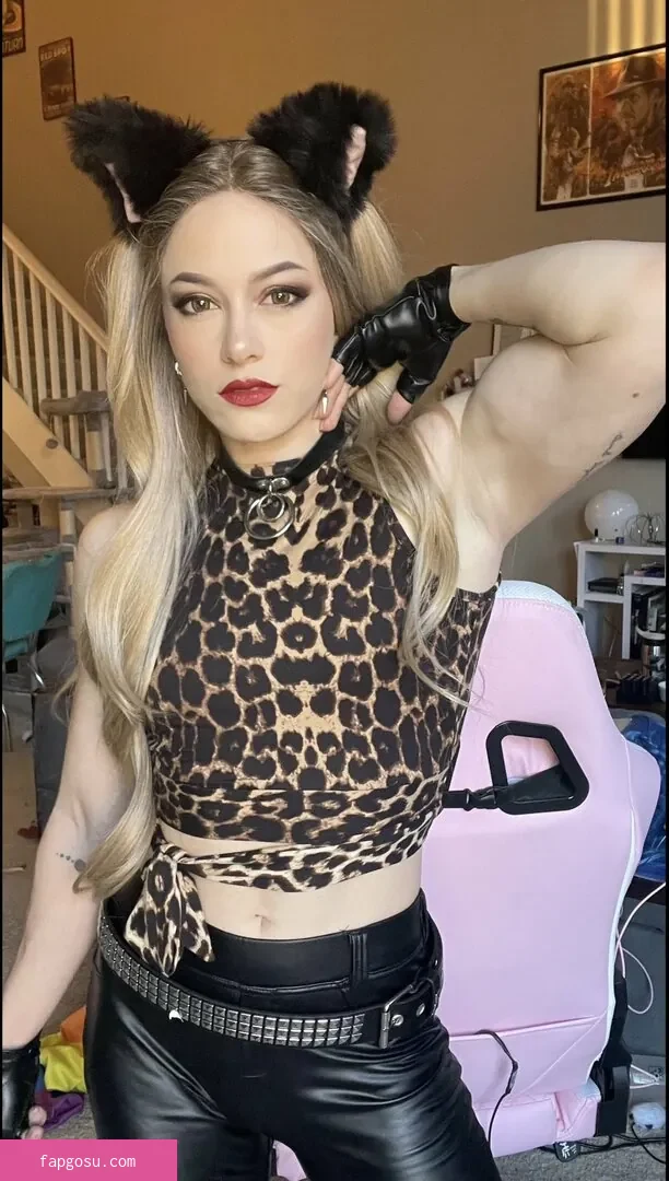 Claire Max