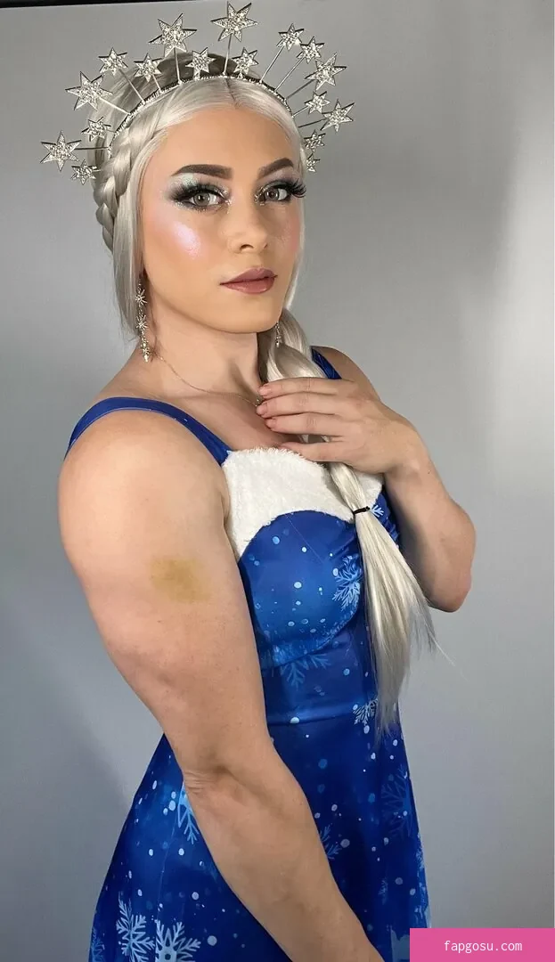 Claire Max