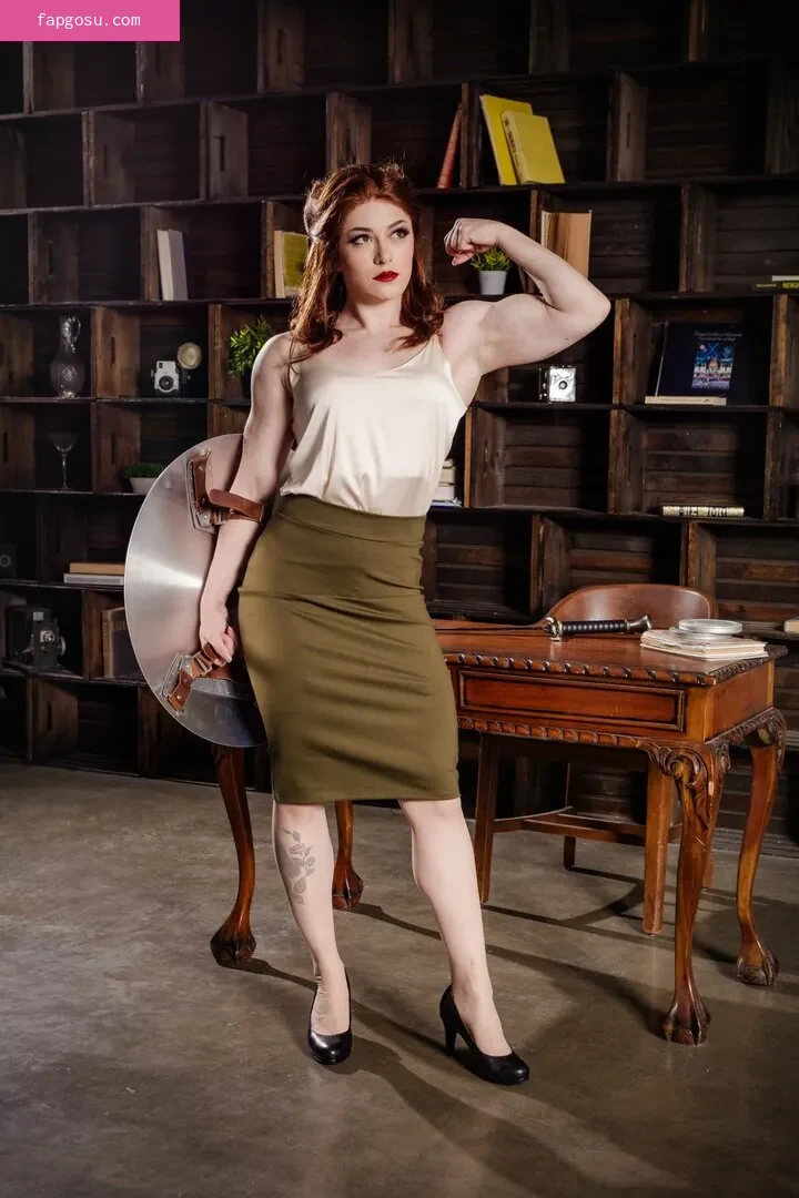 Claire Max