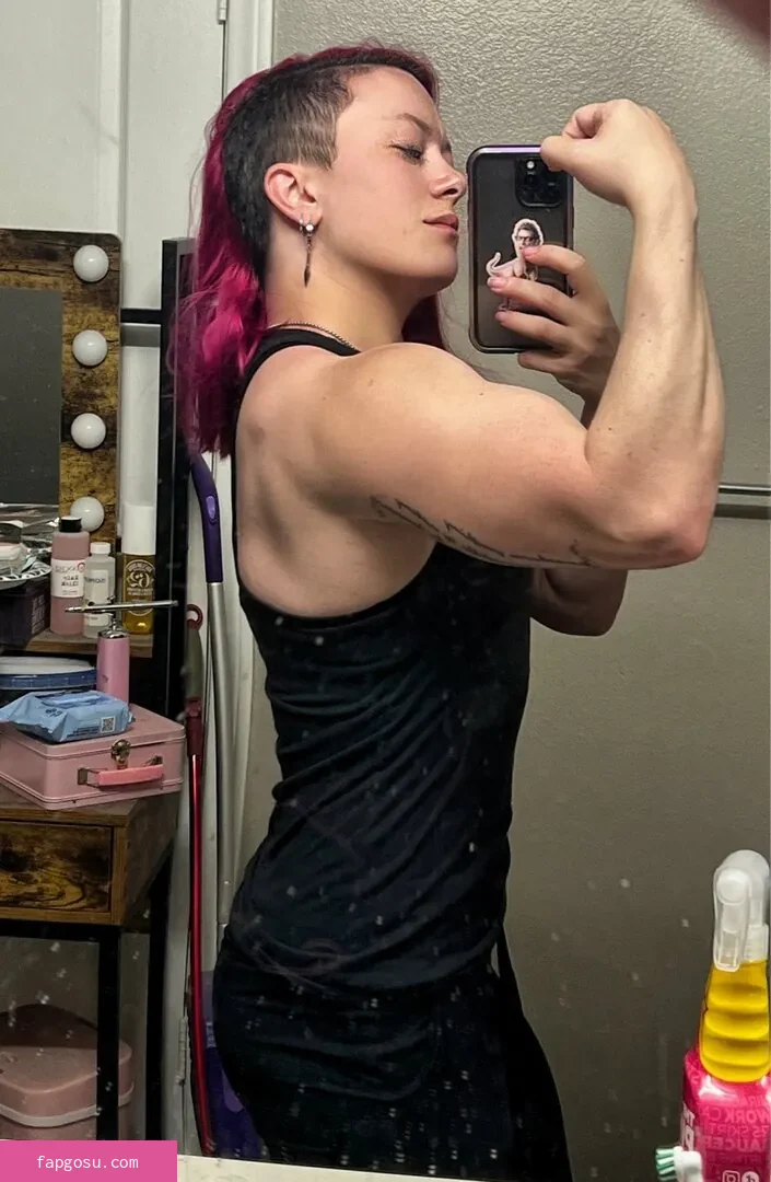 Claire Max