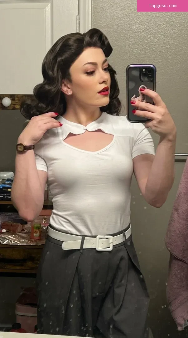 Claire Max