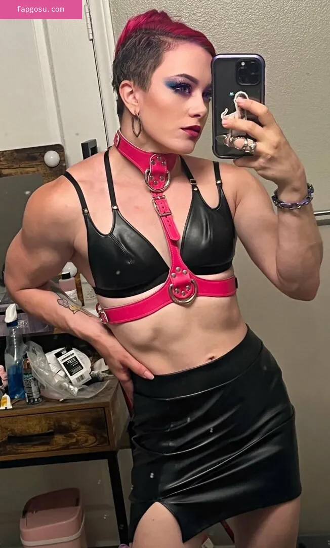 Claire Max