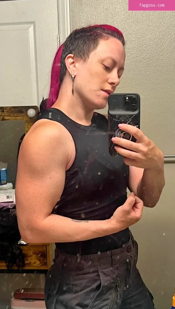 Claire Max