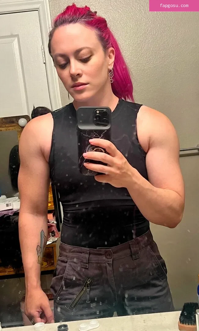 Claire Max