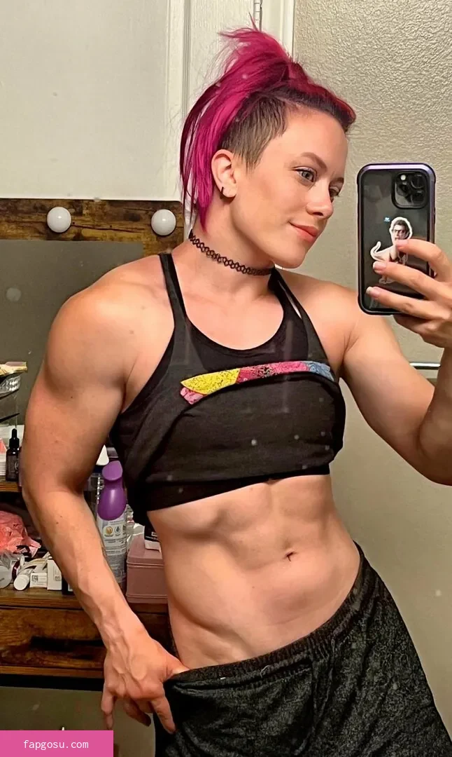 Claire Max