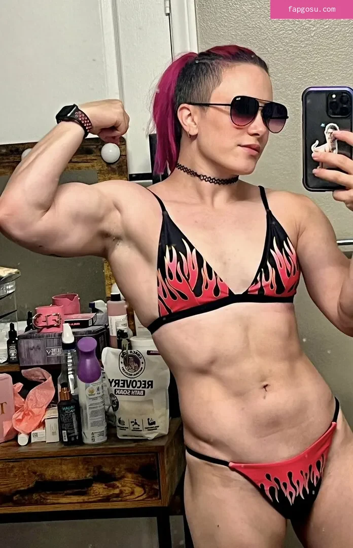Claire Max