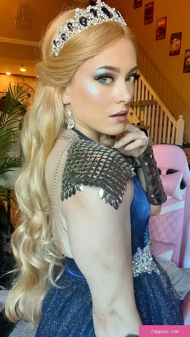 Claire Max