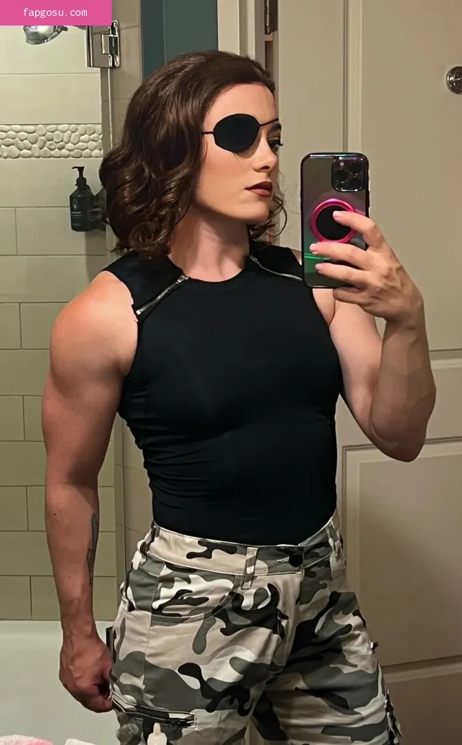 Claire Max