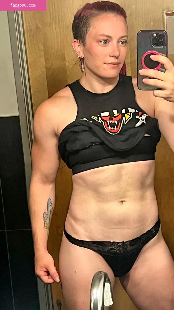 Claire Max