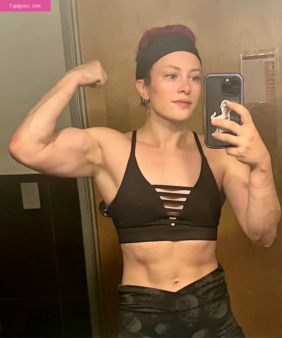 Claire Max