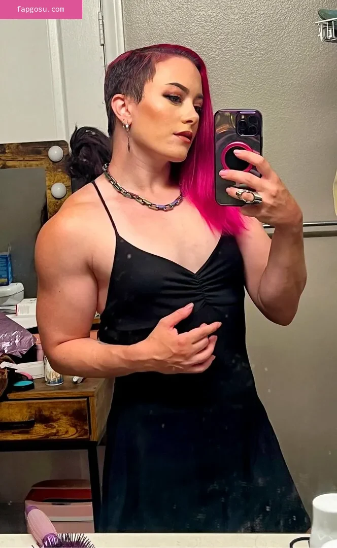 Claire Max