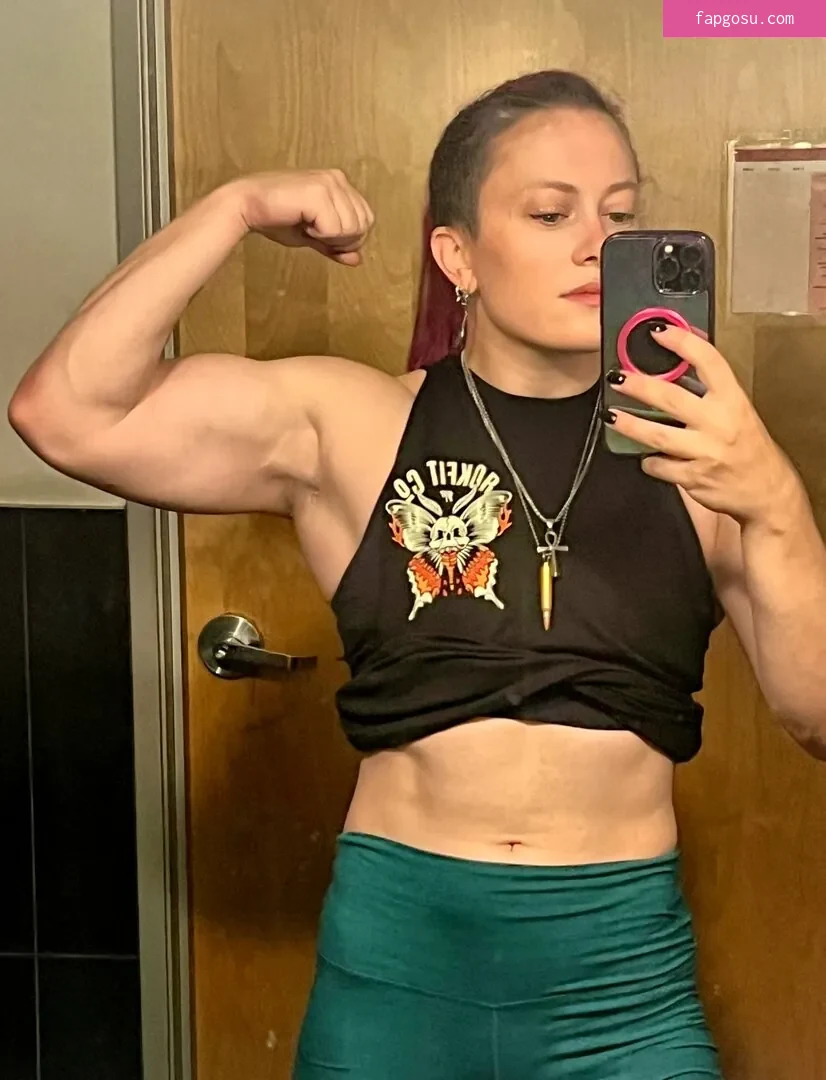 Claire Max