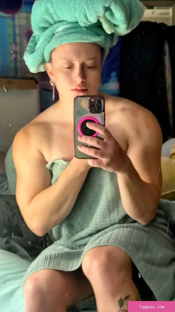 Claire Max