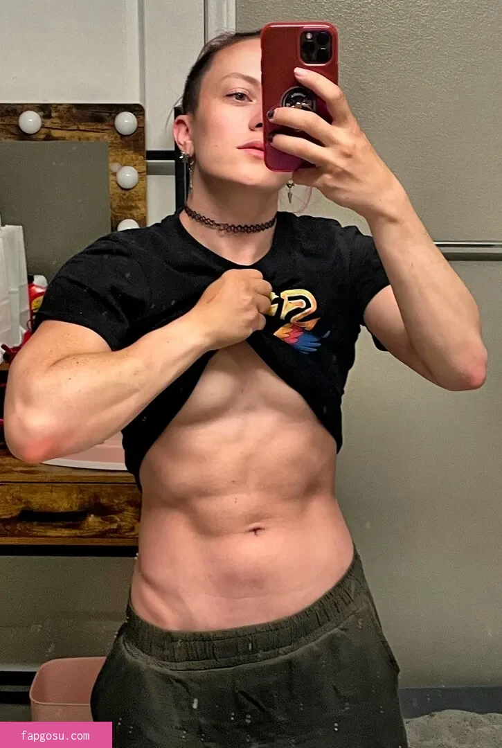 Claire Max