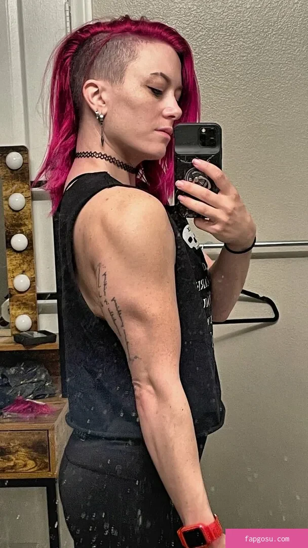 Claire Max