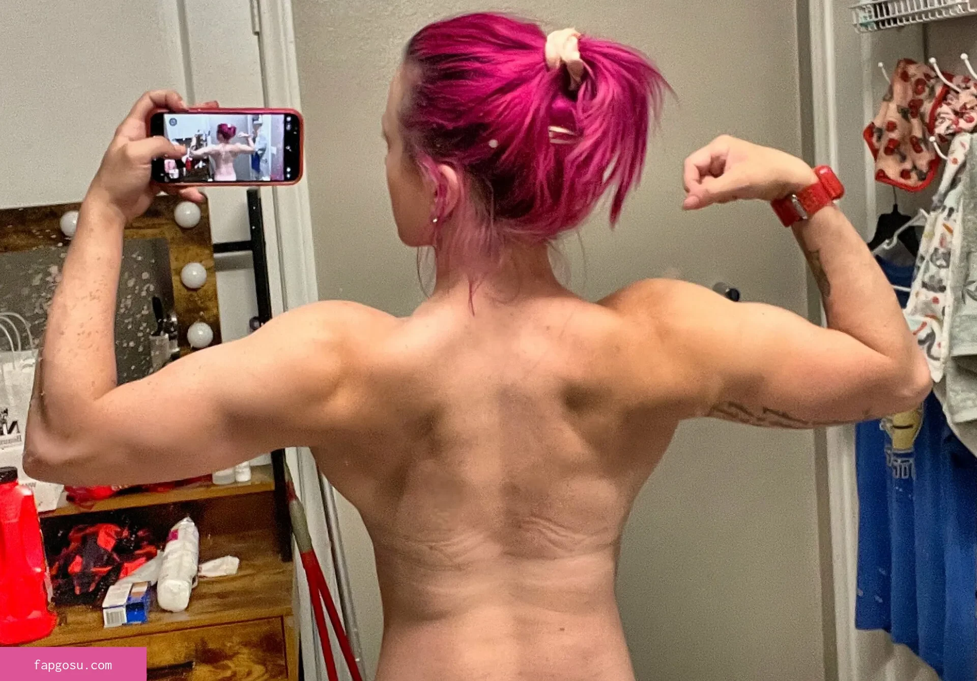 Claire Max