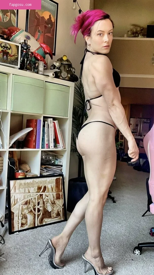 Claire Max