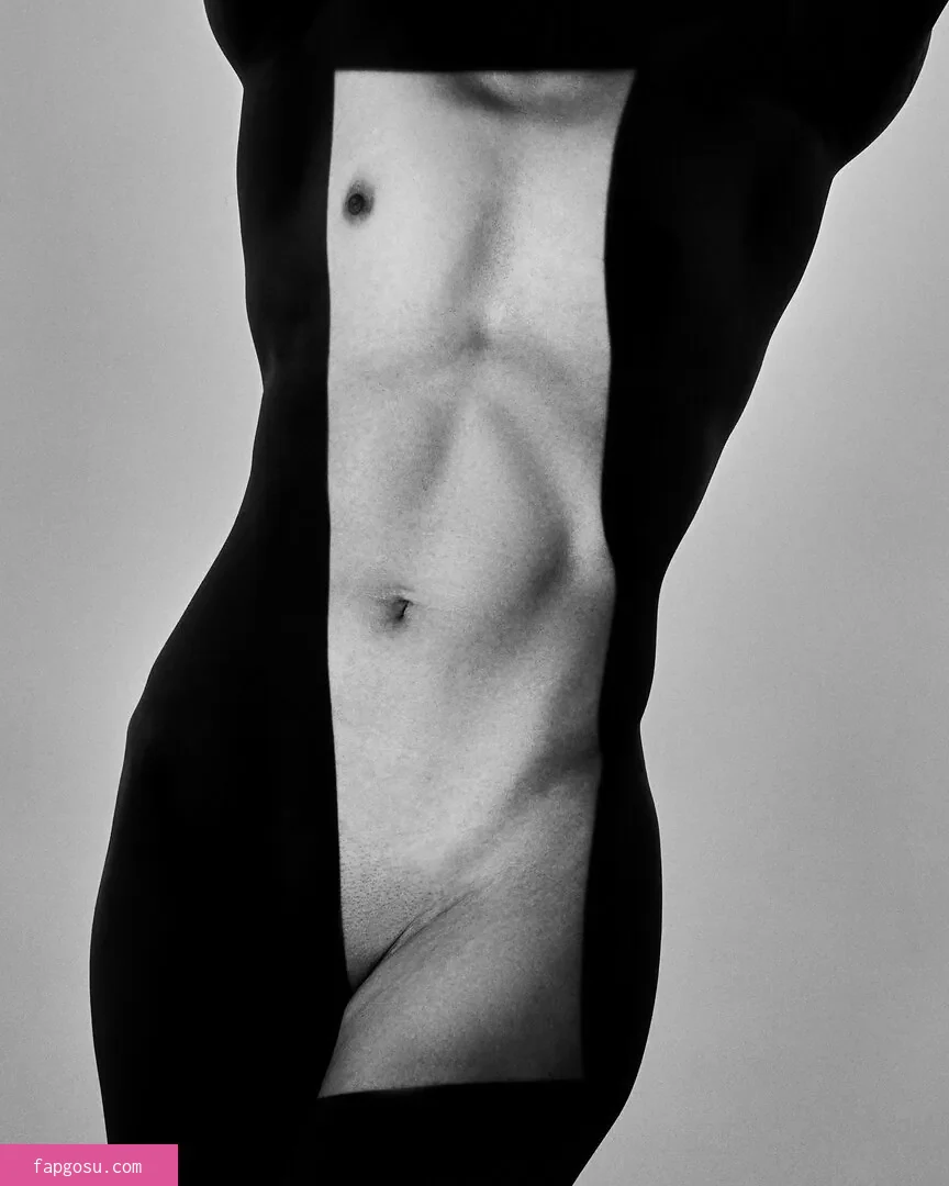 Claire Max