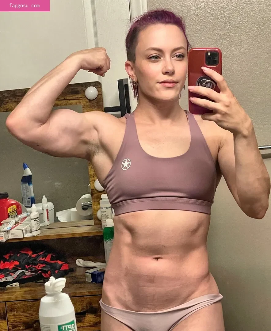 Claire Max