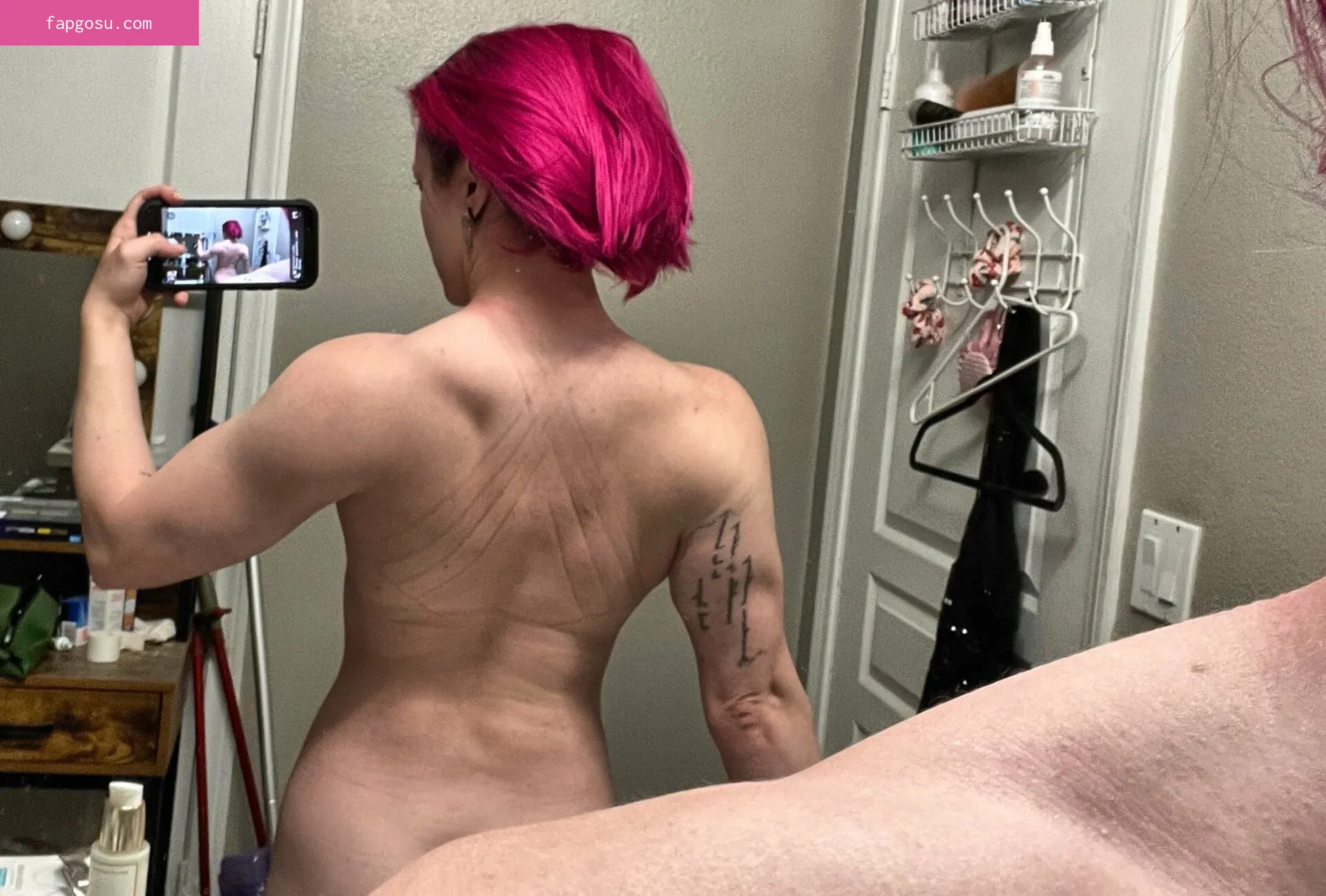 Claire Max