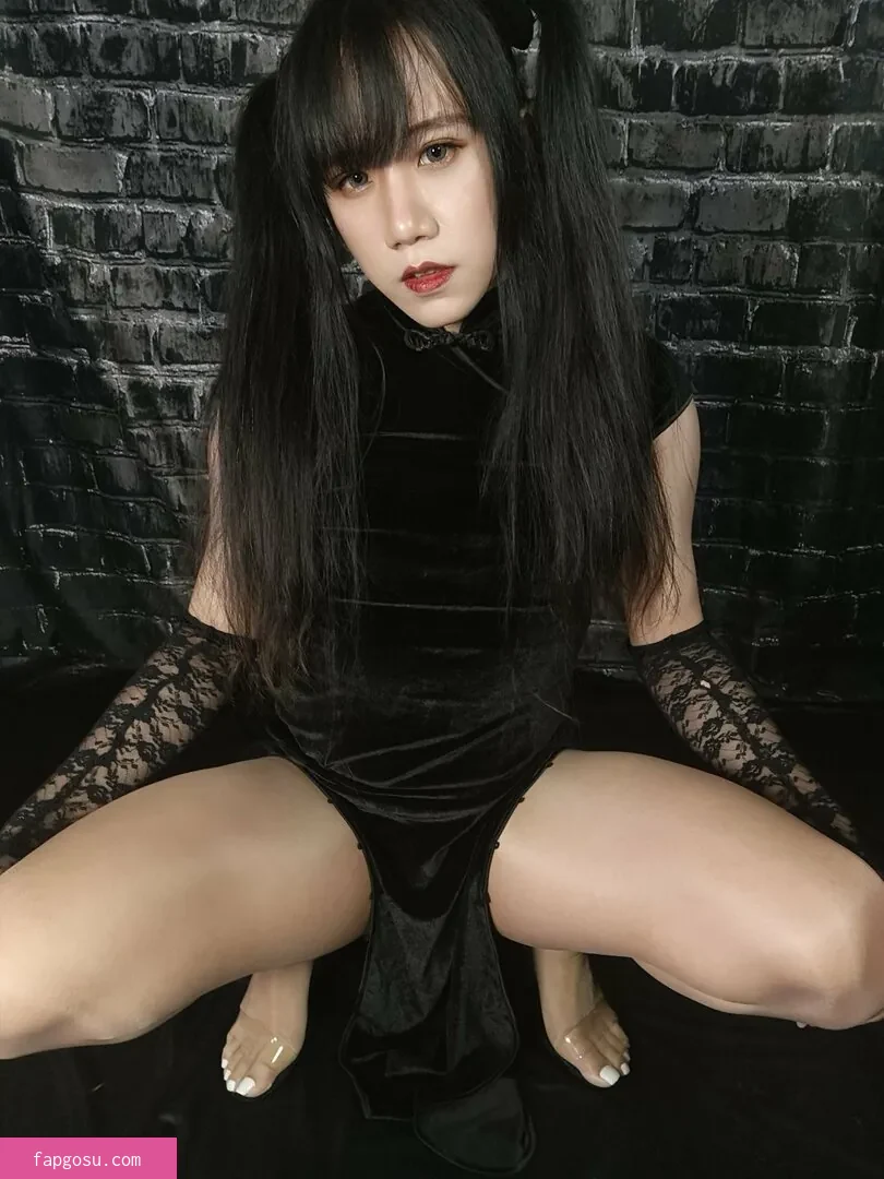 Charlotte Niya