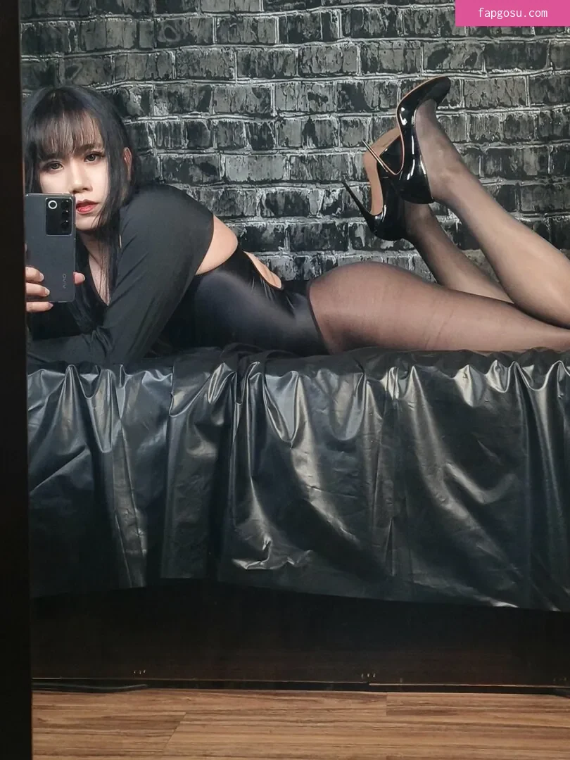 Charlotte Niya