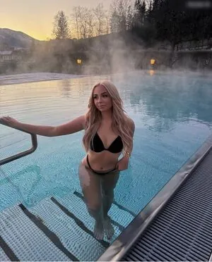 Celine.pre content