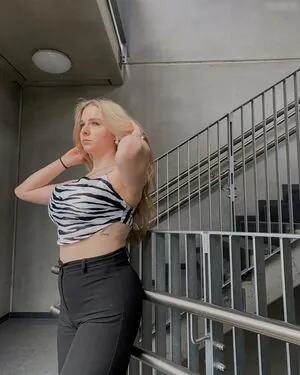 Chiara Pontius content