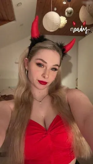 Chiara Pontius content
