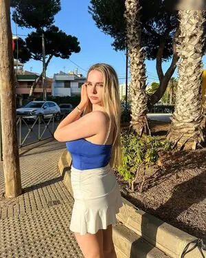 Chiara Pontius content