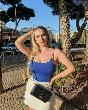 Chiara Pontius content
