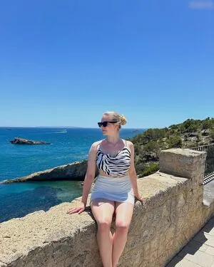 Chiara Pontius content