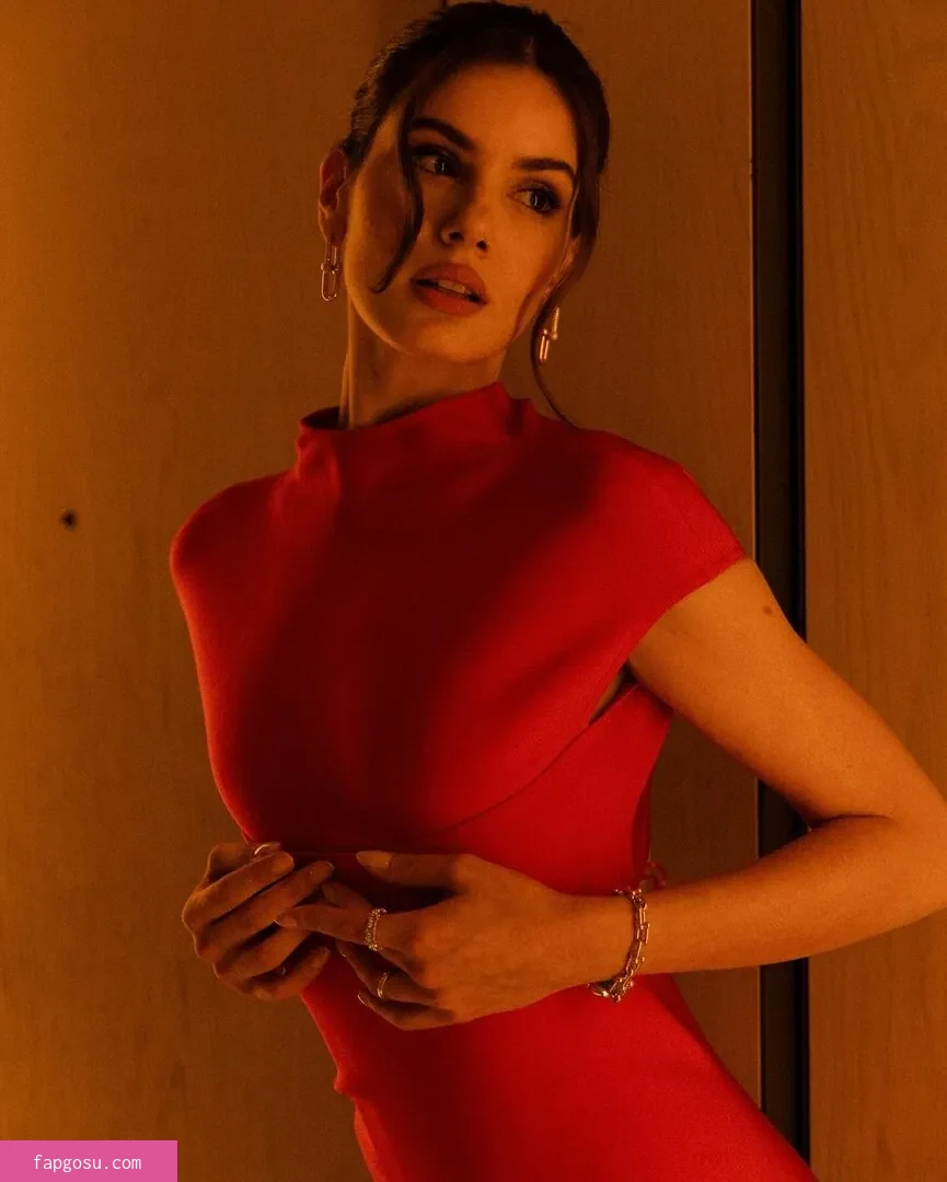 Camila Queiroz