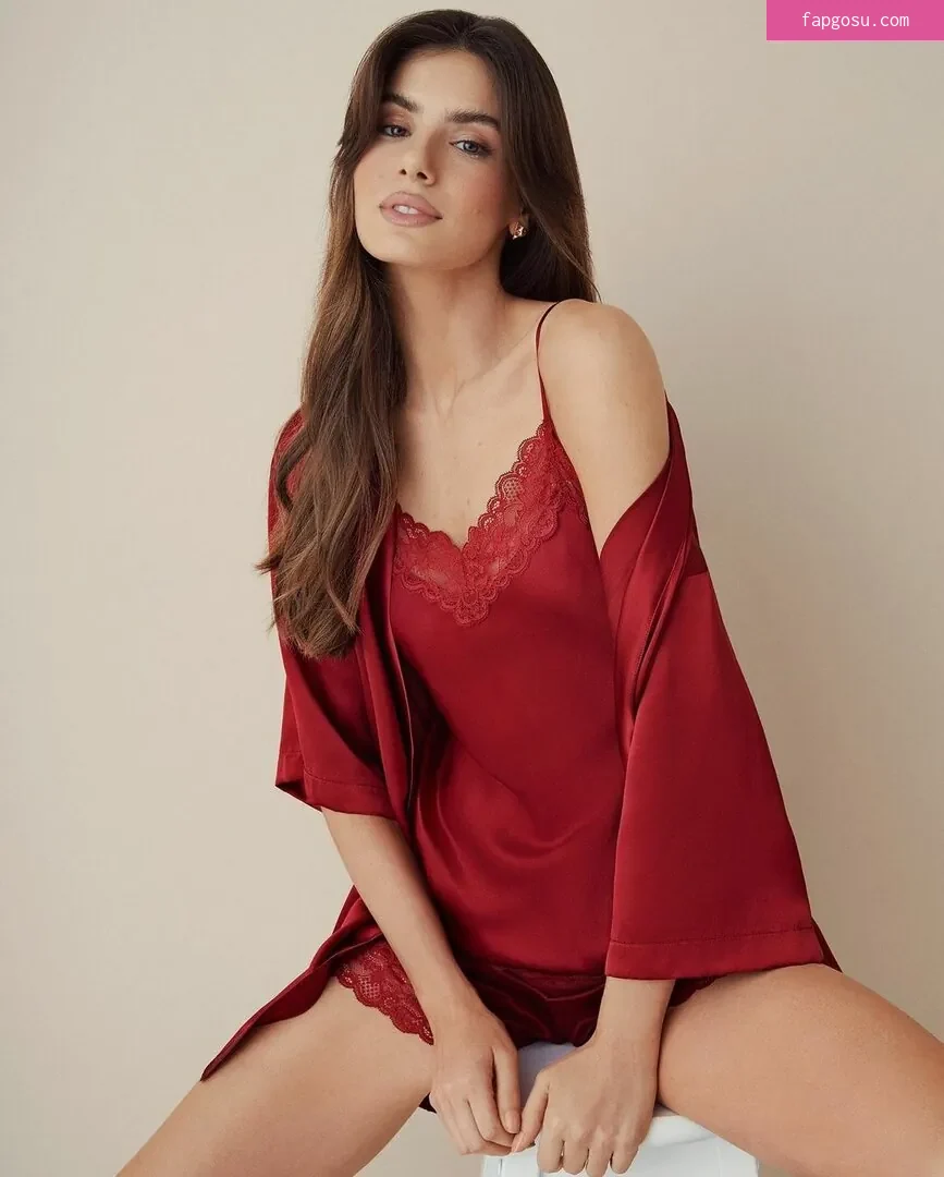 Camila Queiroz